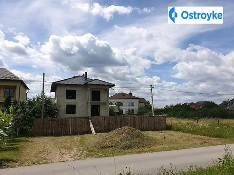 5-кімнатна будинок, 250 м², Івано-Франківськ