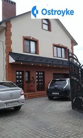 Продажа дома, 200 м², Черновцы — фото 1