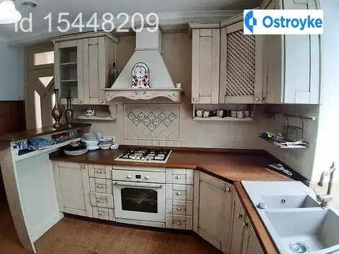 6-кімнатна будинок, 196 м², Запоріжжя