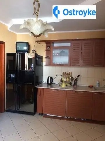 3-кімнатна квартира, 98 м², вул. Йорданська, 9, Київ