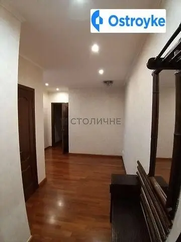 3-кімнатна квартира, 111 м², вул. Срібнокільська, 1, Київ