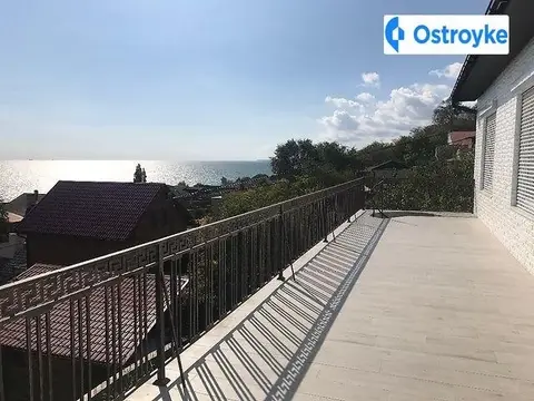 4-кімнатна будинок, 200 м², вул. Дача Ковалевського, Одеса