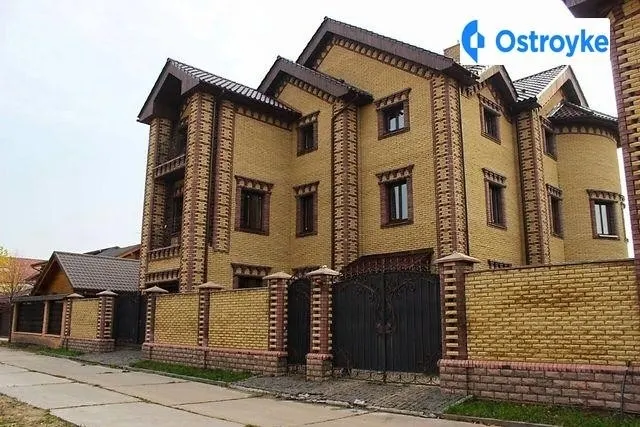 Продаж будинку, 653 м², Київ — фото 1