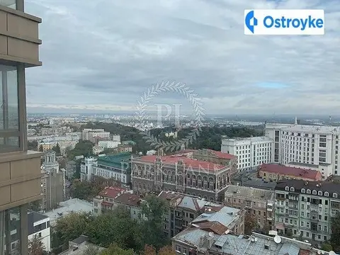Інститутська 18а