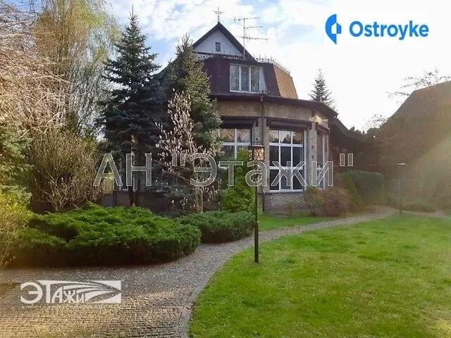 Продажа дома, 550 м², Обухов — фото 1