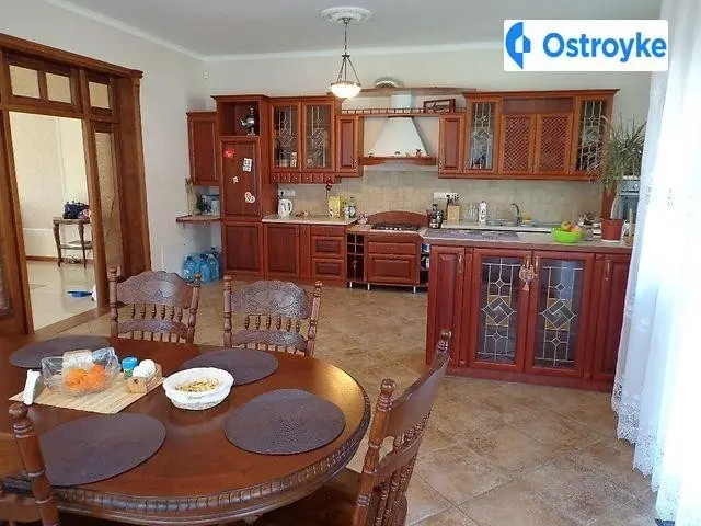 Продаж будинку, 400 м², Яворів — фото 2
