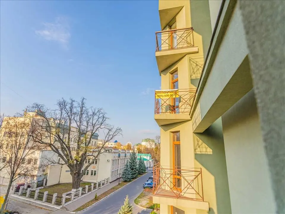 4-кімнатна квартира, 181 м², пров. Садовий, 3, Полтава — фото 16