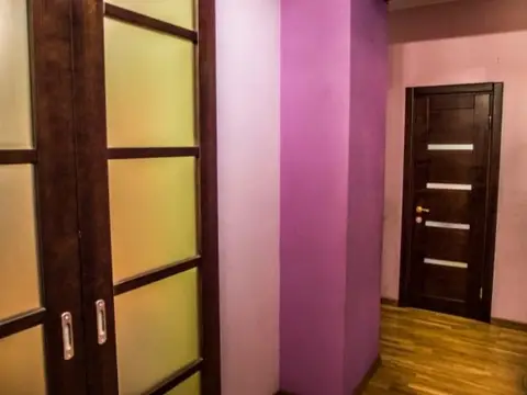 Продам двухкомнатную квартиру в районе КЗ. Глинки.