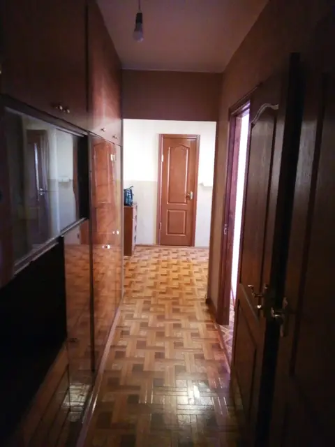 Продам трехкомнатную квартиру.