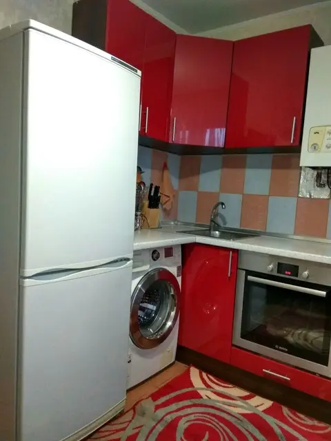 Продам тихую просторную 3-комнатную квартиру в Ужгороде (ул. Грушевского, 63, район ТЦ