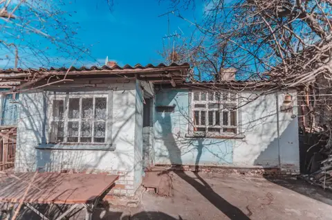 Половина дома с отдельным двором в Полтаве