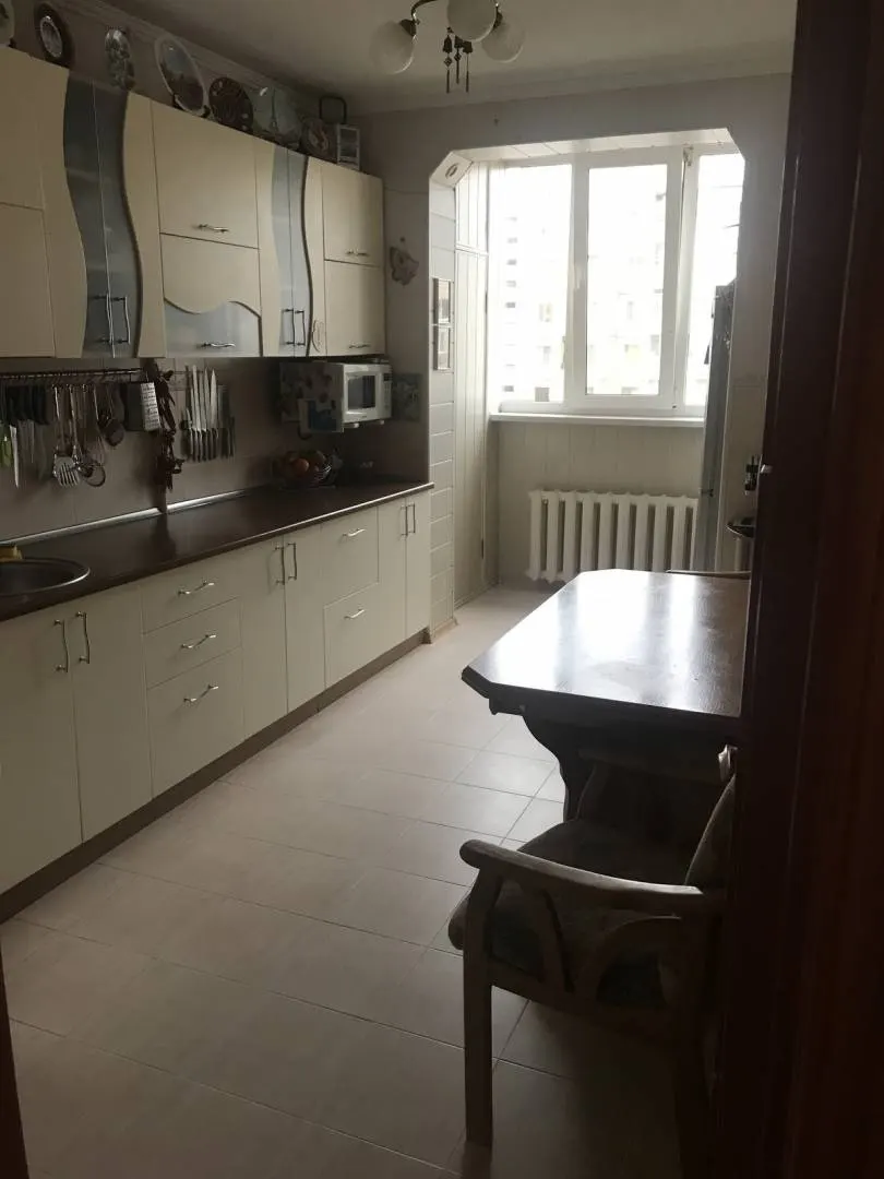 Продам 3-х комнатную квартиру — фото 1