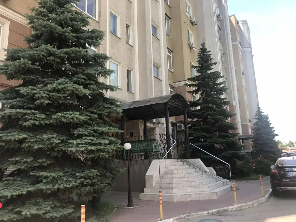 3 комнатная квартира на Довженко 191 кв.м. — фото 2