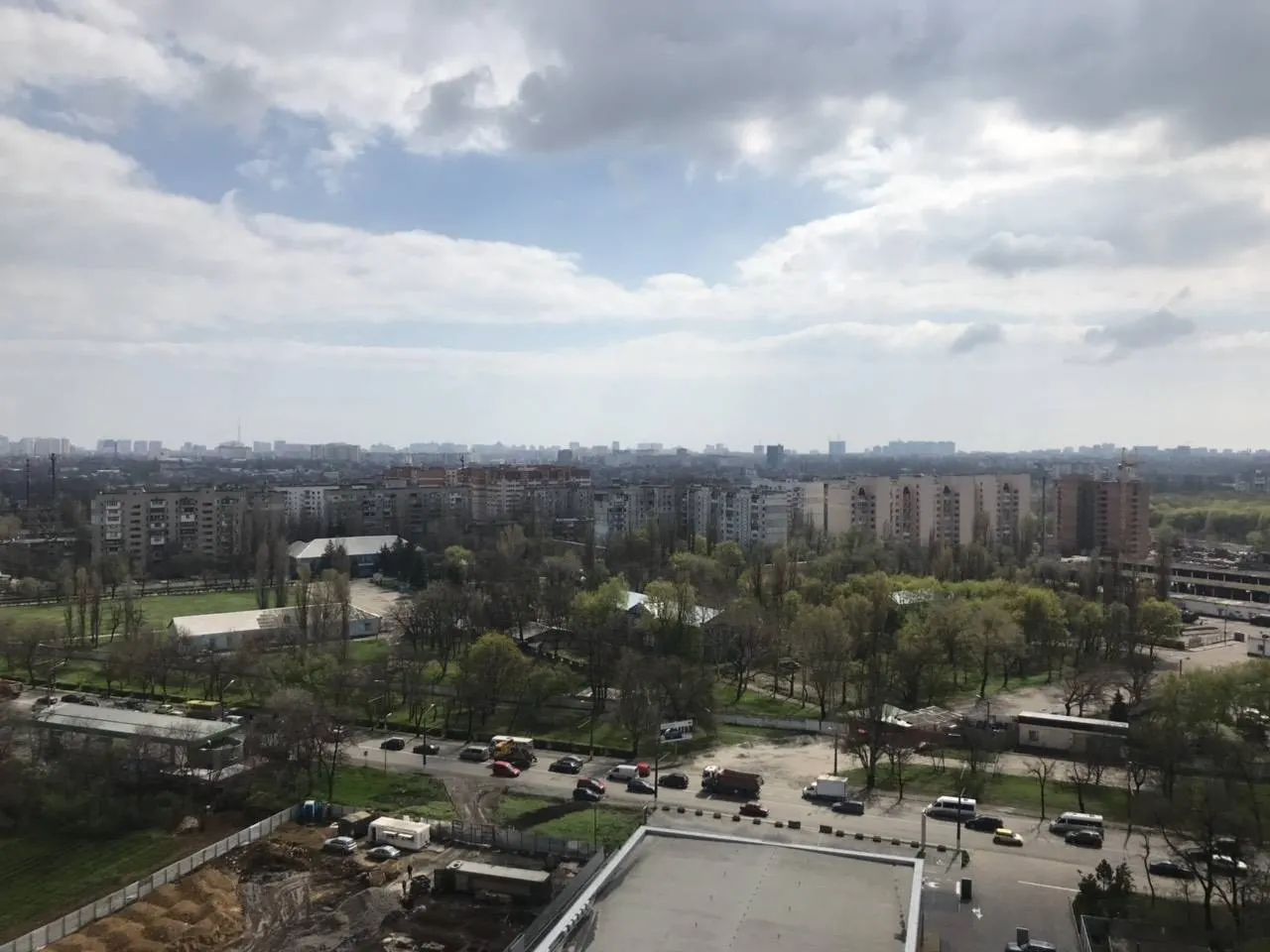 В продаже просторная 1-комнатная квартира в новом доме возле Ивановского моста — фото 1