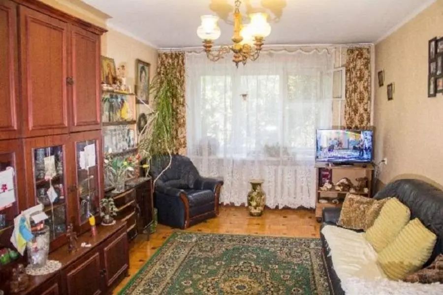 Продам трехкомнатную квартиру в не фасадном доме Малиновского района — фото 4