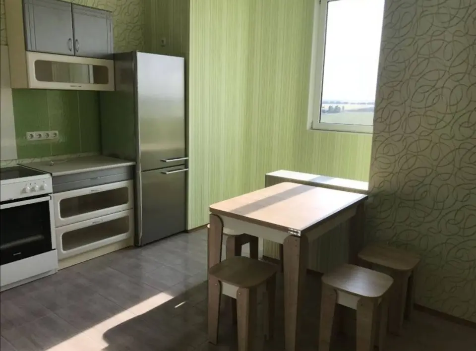 Квартира с ремонтом с кухней-студией — фото 4