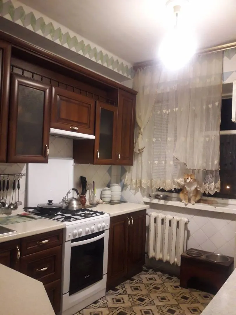 Предлагается к продаже трехкомнатная квартира на Черемушках — фото 1