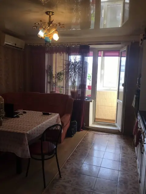 3 комнатная квартира в Черноморске на Парковой 66 кв.м.