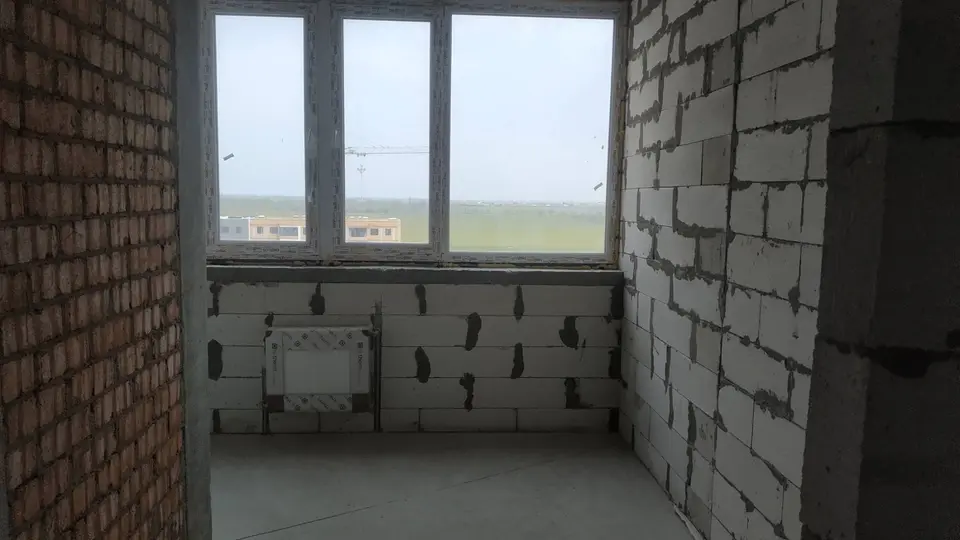​Продам 3-комнатную квартиру с большой кухней-гостиной 29 кв.м. на ул. Ак.Сахарова. — фото 3