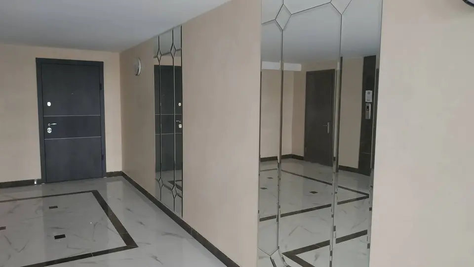​Продам 3-комнатную квартиру с большой кухней-гостиной 29 кв.м. на ул. Ак.Сахарова. — фото 2