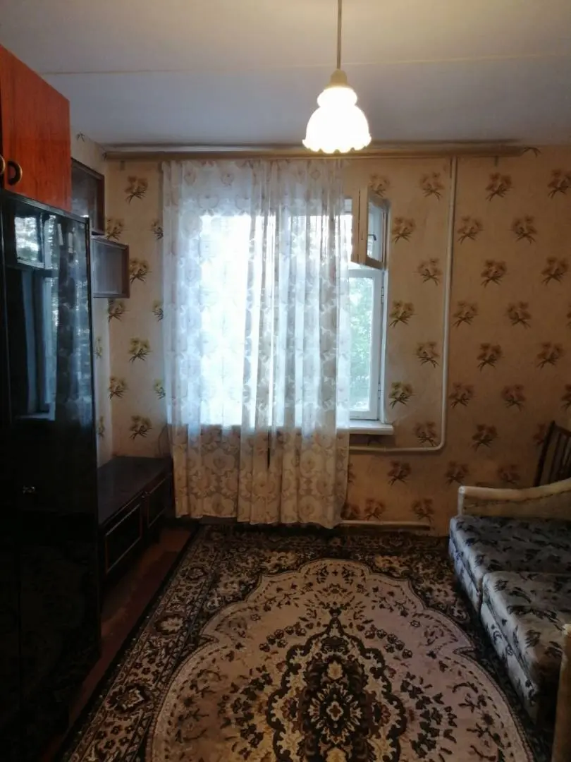 Продаётся квартира в жилом состоянии ,возле рынка Южный — фото 2