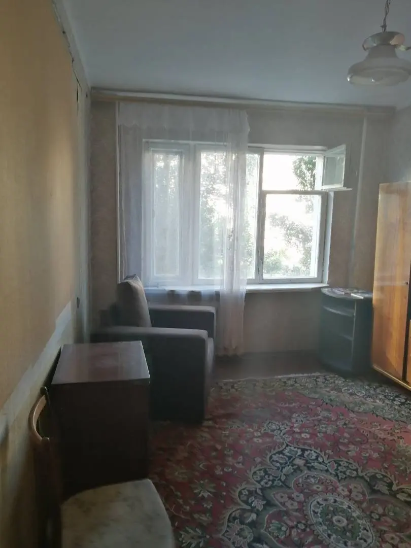 Продаётся квартира в жилом состоянии ,возле рынка Южный — фото 3