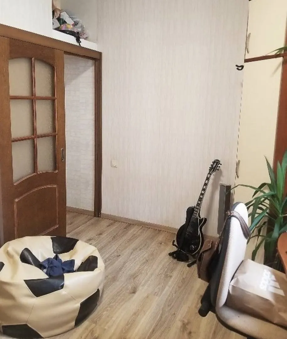 В продаже двухкомнатная квартира в Приморском районе. — фото 1
