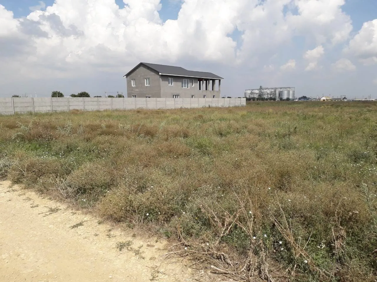 Участок правильной формы 10 соток земли — фото 1
