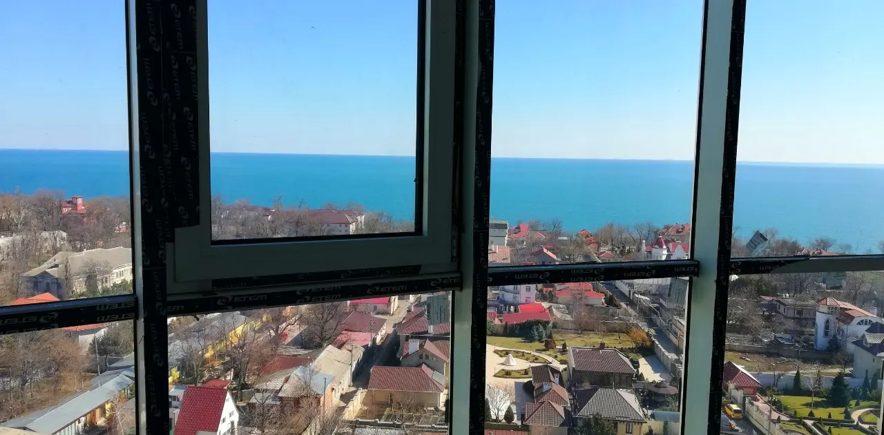 Трехкомнатная квартира в новом доме бизнес класса — фото 1