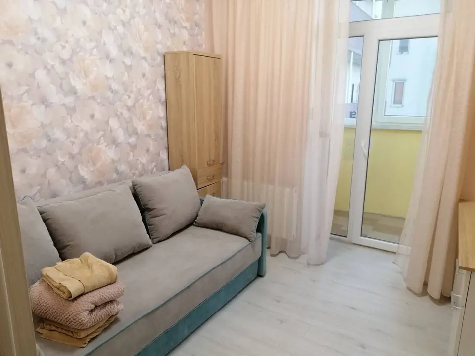 Двухкомнатная квартира с дизайнерским ремонтом — фото 4