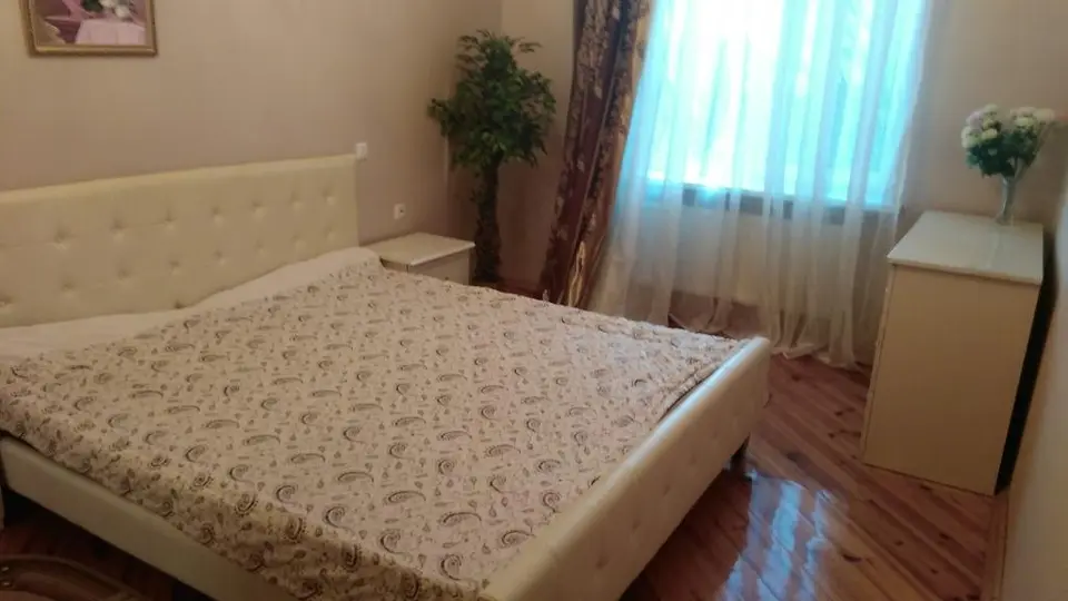 Дом в самом центре Нового Бугова. 380 кв.м — фото 5