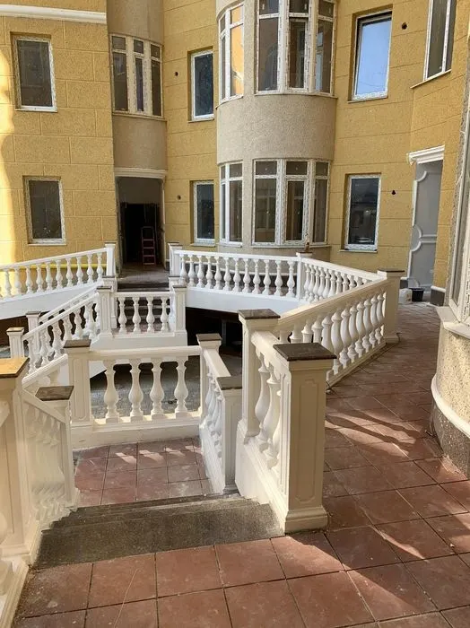 Продается 2-комнатная квартира в центре — фото 1