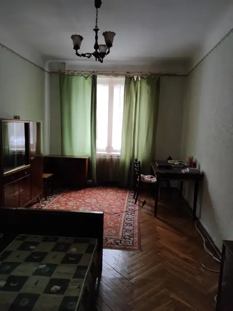 Продам 2квартиру (сталинка)