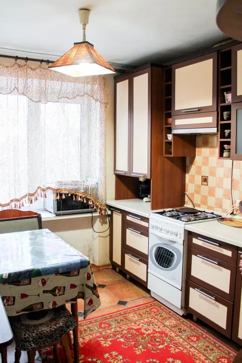 3-кімнатна квартира з сучасним ремонтом, вул. В. Фонтанна