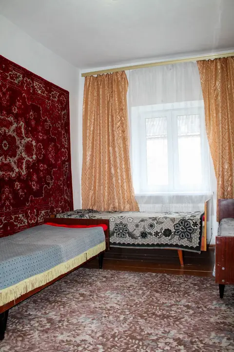 Частина будинку з окремим двором, район Софіївки