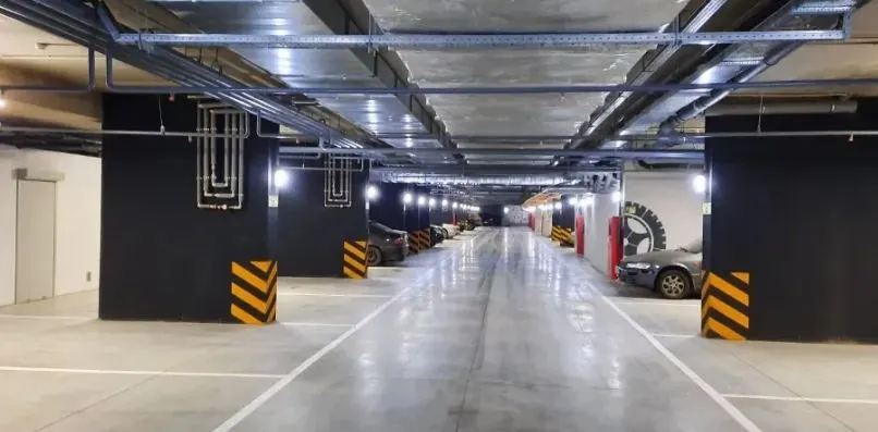 Двухуровневая квартира с террасой в центре Киевского района. — фото 1