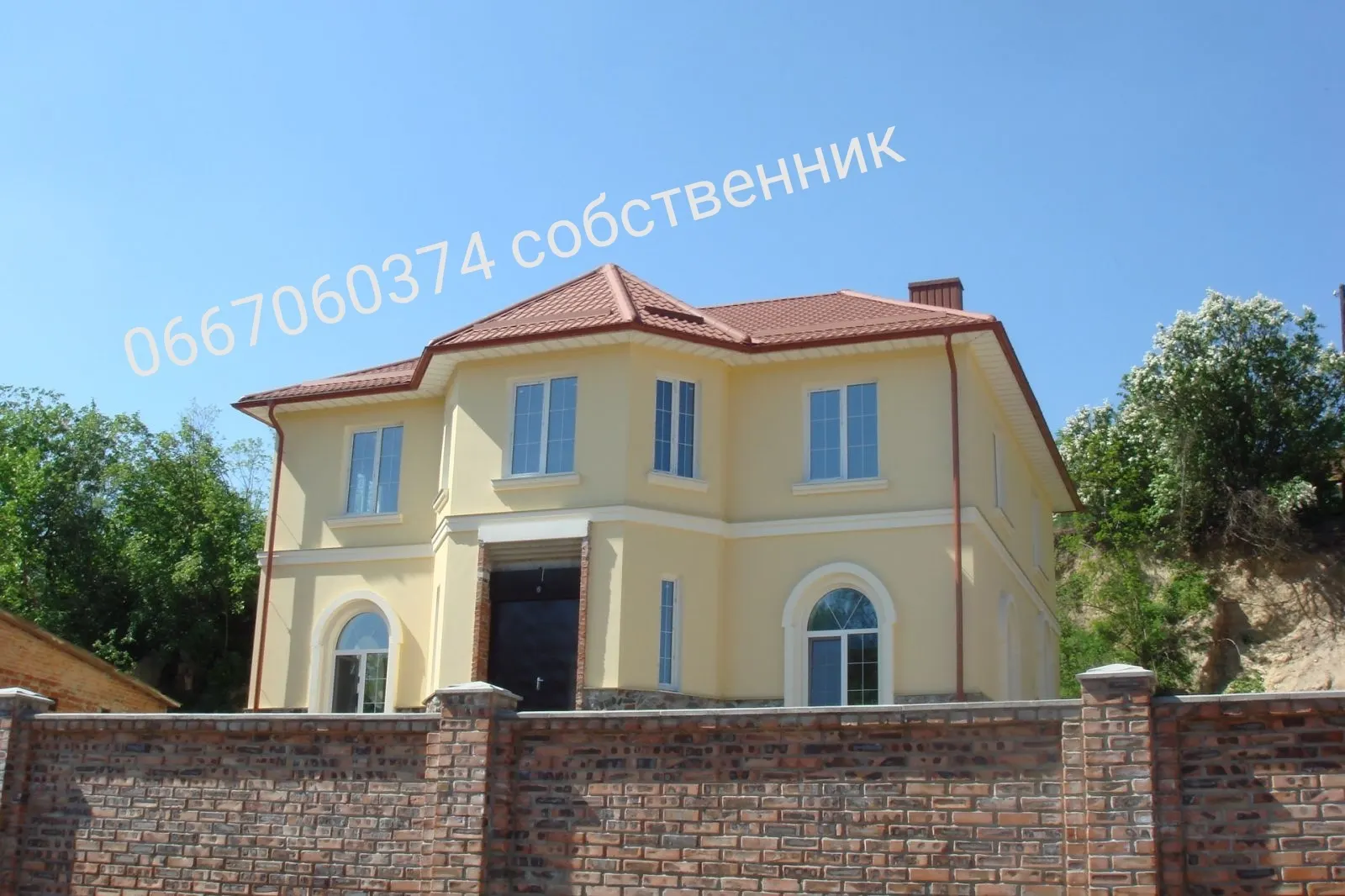 Добротный дом из красного кирпича 290 м2 в ЦЕНТРЕ города Чернигова без комиссии — фото 1