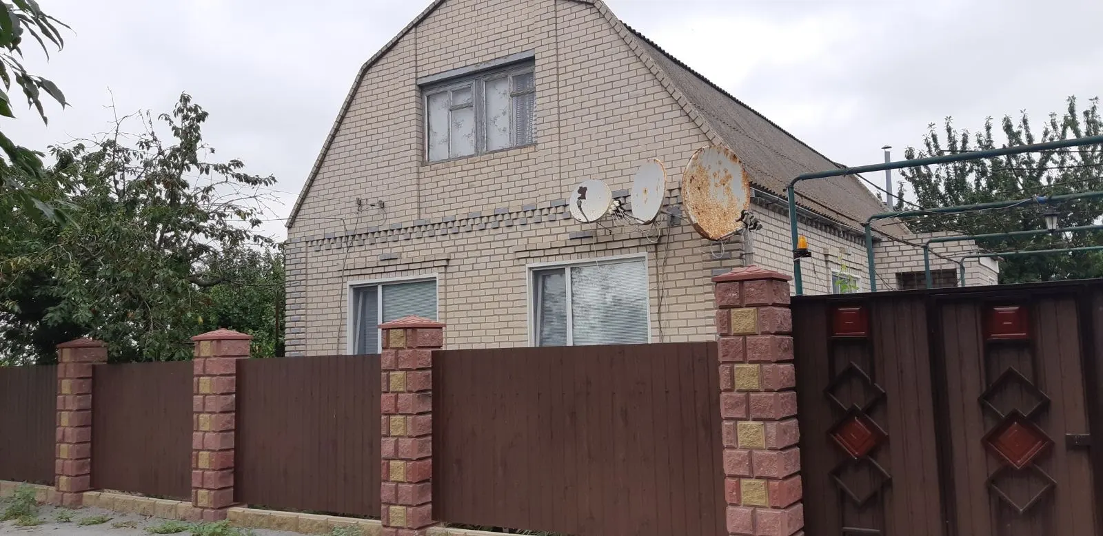 Продам дом в г. Геническ — фото 1