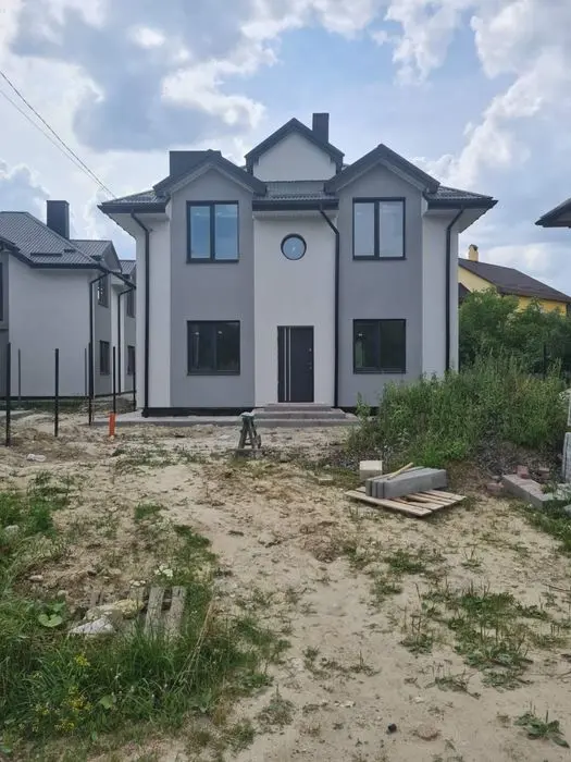Продаю 2-х поверховий житловий будинок з балконом та ділянкою 3,5 сот — фото 4