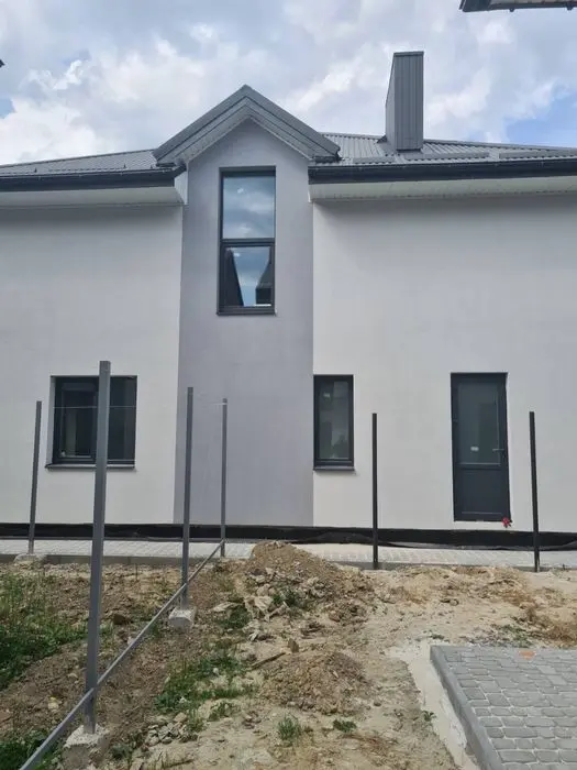 Продаю 2-х поверховий житловий будинок з балконом та ділянкою 3,5 сот — фото 3