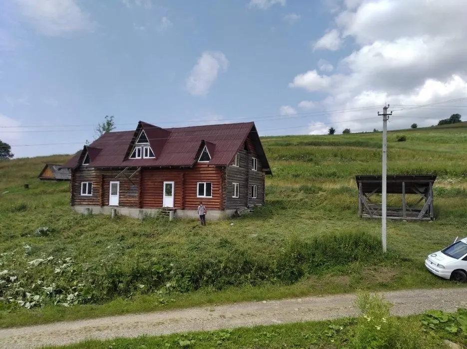Будинок і земельна ділянка — фото 1