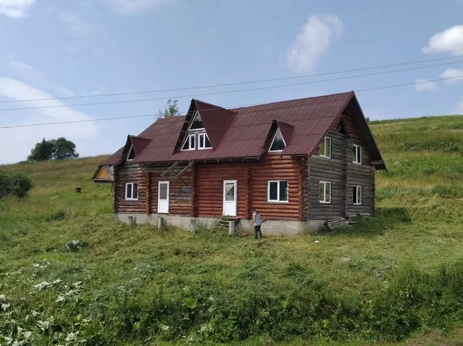 Будинок і земельна ділянка — фото 4