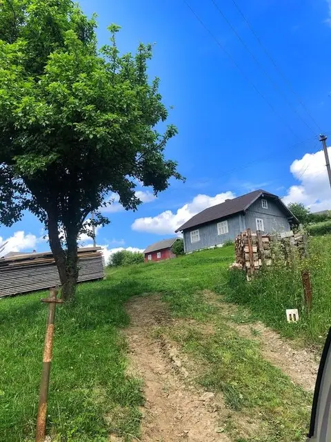 Продаж будинку із земельною ділянкою с. Плав‘я