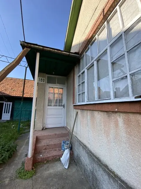 Продаж будинку біля Хуста
