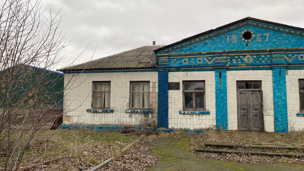 Продається комерційна будівля(колишня контора). 330 кв.м. 60 соток. — фото 1