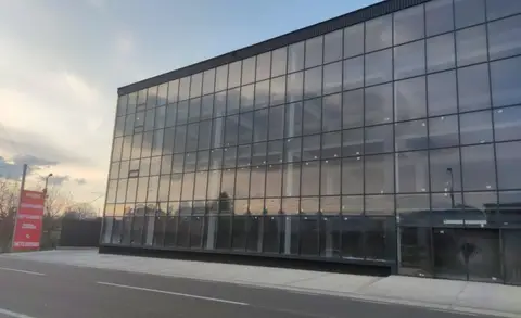 Продається комерційна нерухомість недалеко від центра міста Тячів