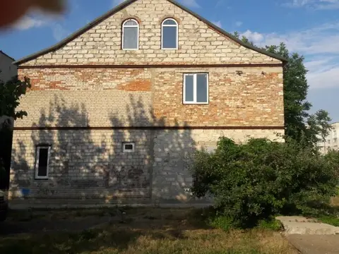 Продается 2-х этажное здание магазина