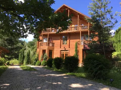 Продам готель у Карпатах