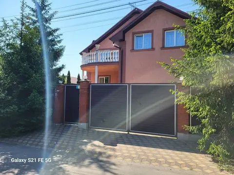 Продам будинок в с. Хотів
