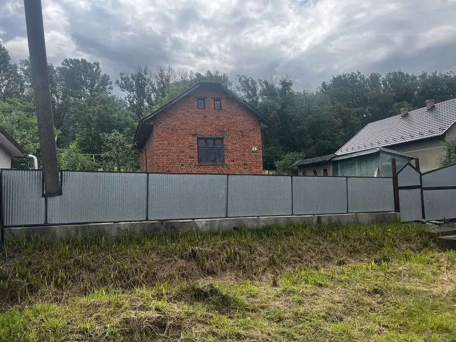 Земельна ділянка, з будинком в центрі міста Заставна — фото 2